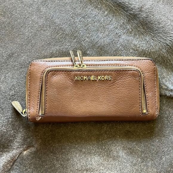 Michael Kors Jet Set Double Zipper Travel Wallet - Picture 1 of 8